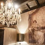 Le Castel Hotell 3*