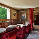 Le Castel Hotel 3*