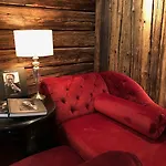 Le Castel Hotel 3*