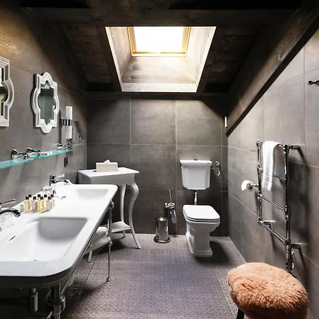 Le Castel 3* Chamonix