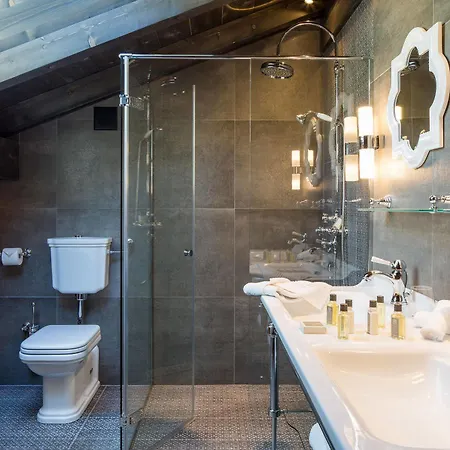 Le Castel Hotel 3*