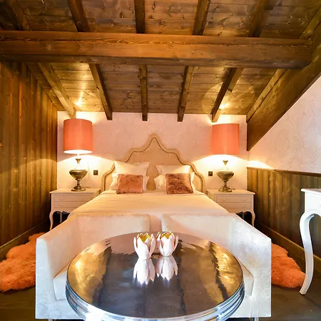 Le Castel Hotel