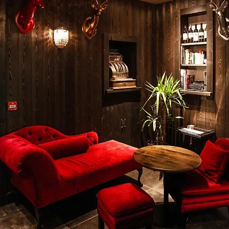 Le Castel 3* Chamonix