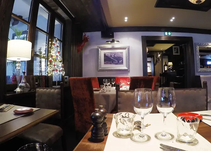 Le Castel Hotel