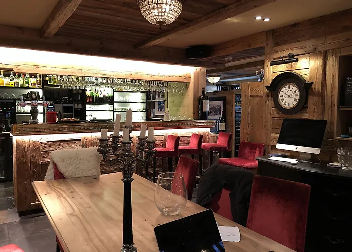 Le Castel Hotel