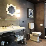 Le Castel Hotel 3*